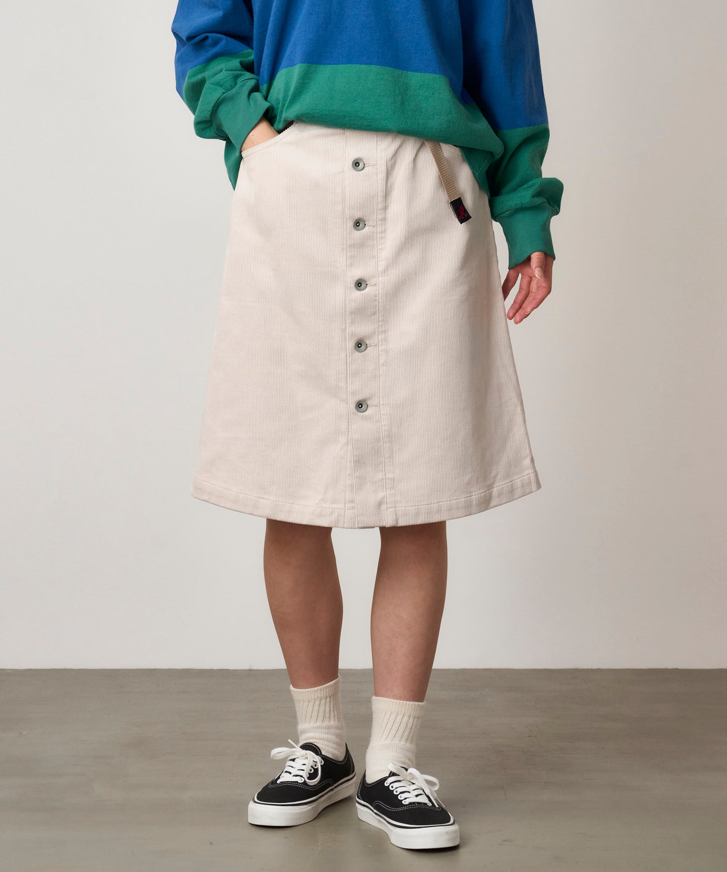 Skirt Midi Berbutang Gramicci