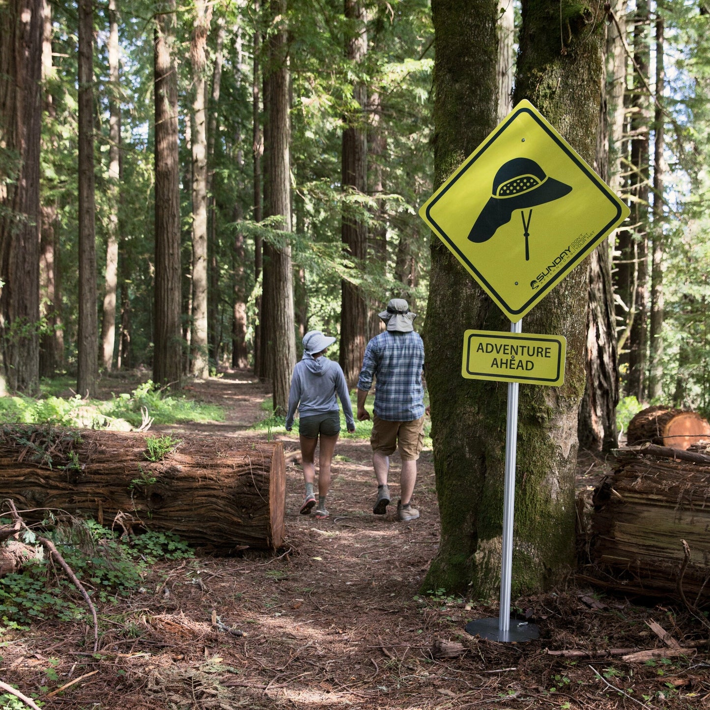 Topi Kembara Petang Ahad