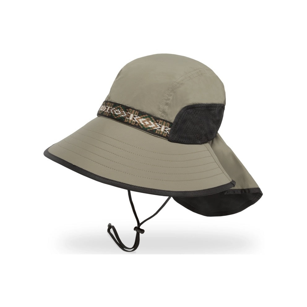 Topi Kembara Petang Ahad